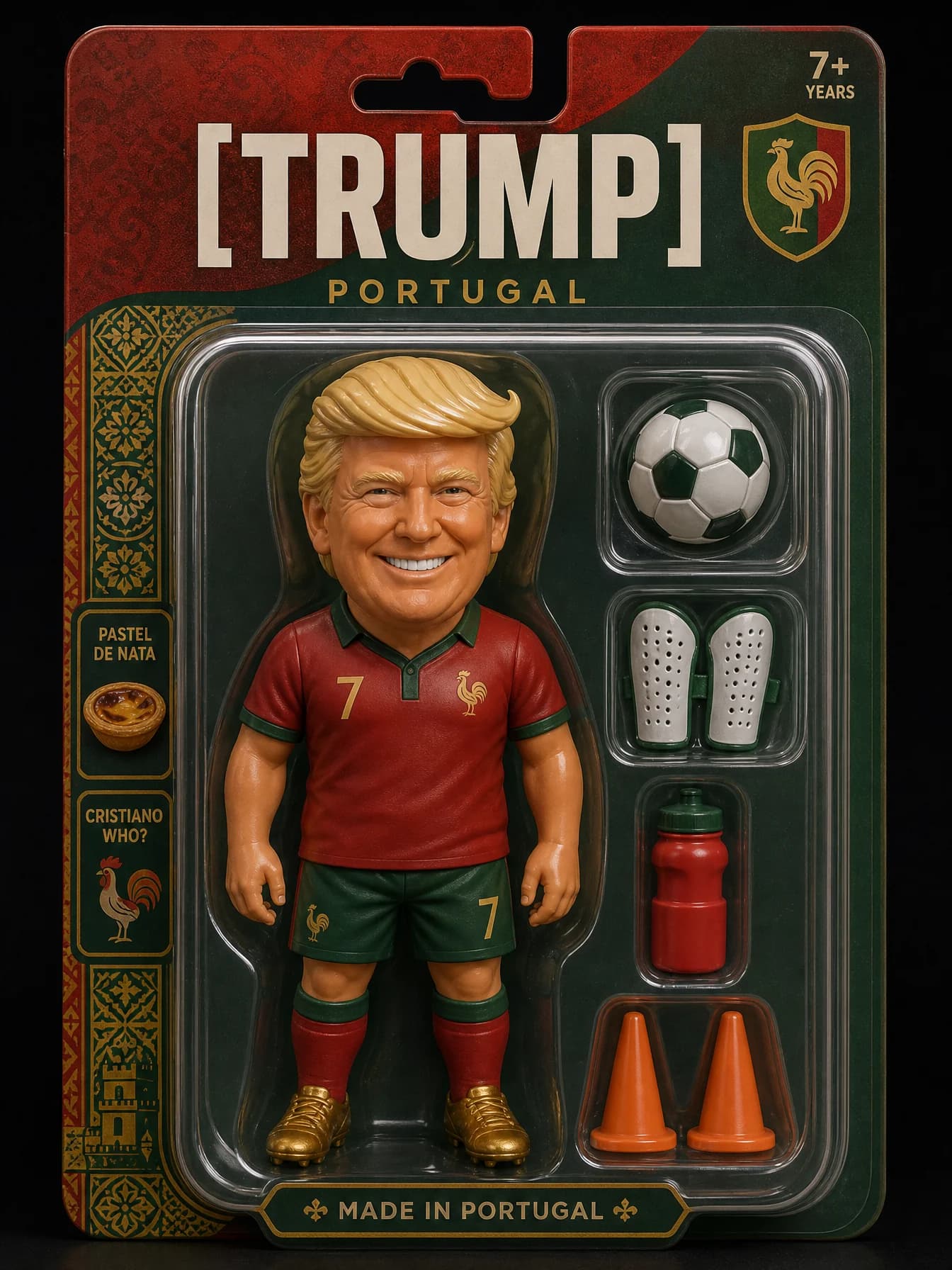 Voetbalfiguurtje van Donald Trump in een blisterverpakking met Portugalthema, samen met een bal, scheenbeschermers, een drinkfles en oranje kegels.